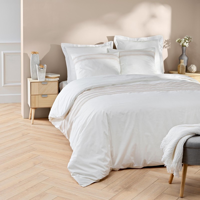 Housse de couette 220x240 cm + taies - Fils teints brodés blanche et naturel Housse de couette 220x240 cm + taies - Fils teints brodés blanche et naturel